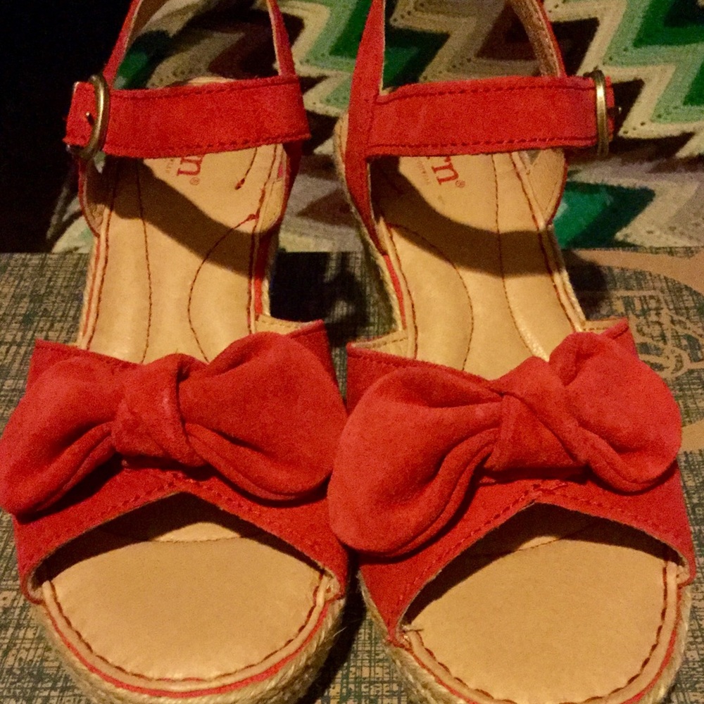 Born Monticello Red KISS Suede
